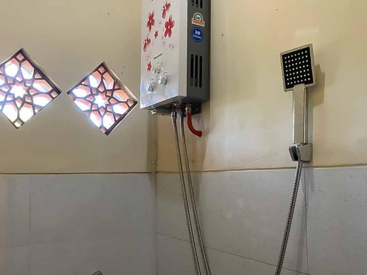 Palace Syariah Homestay Redpartner Banyuwangi  Εξωτερικό φωτογραφία